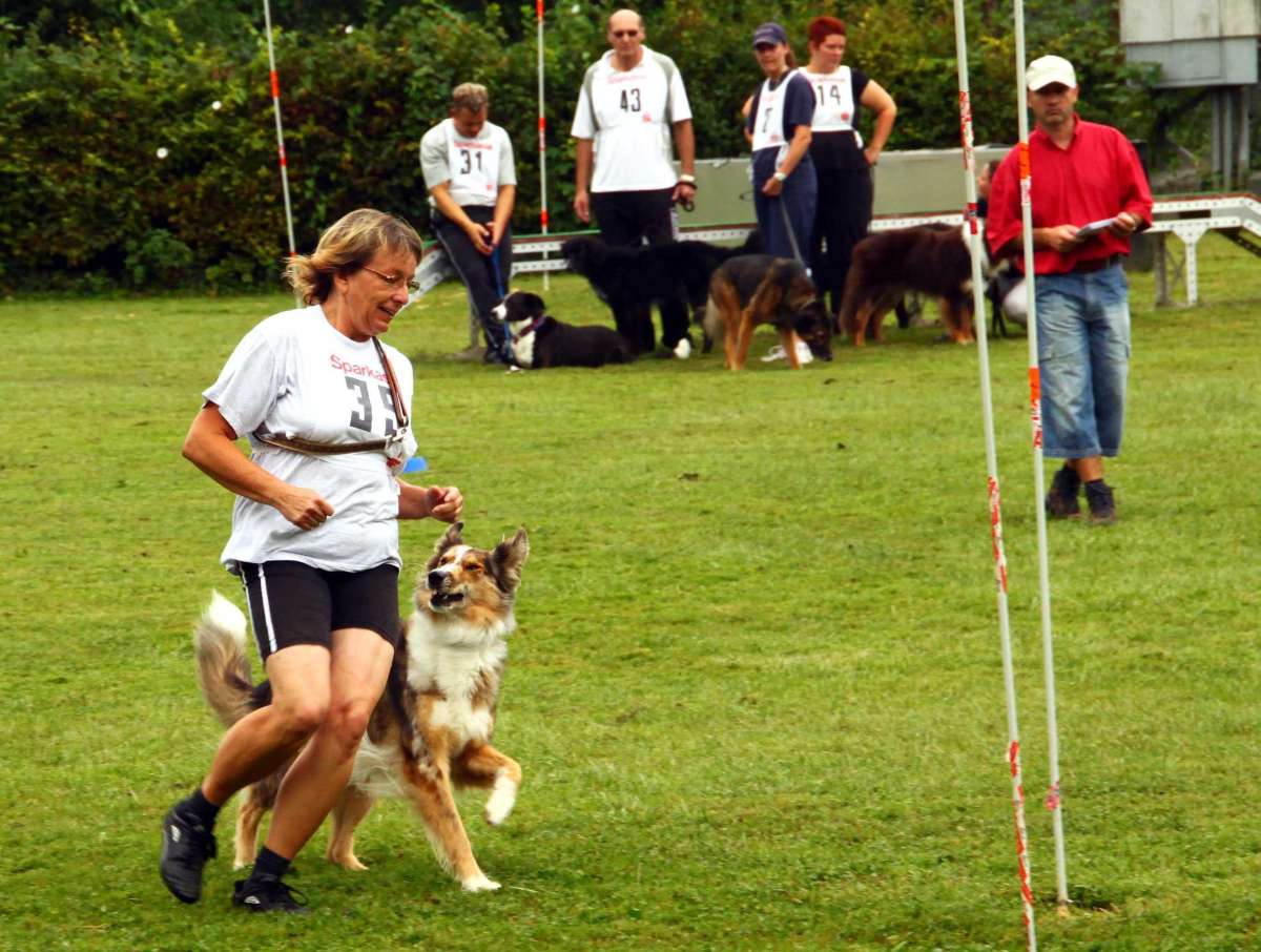 susanne-mit-kiara-beim-slalom-2